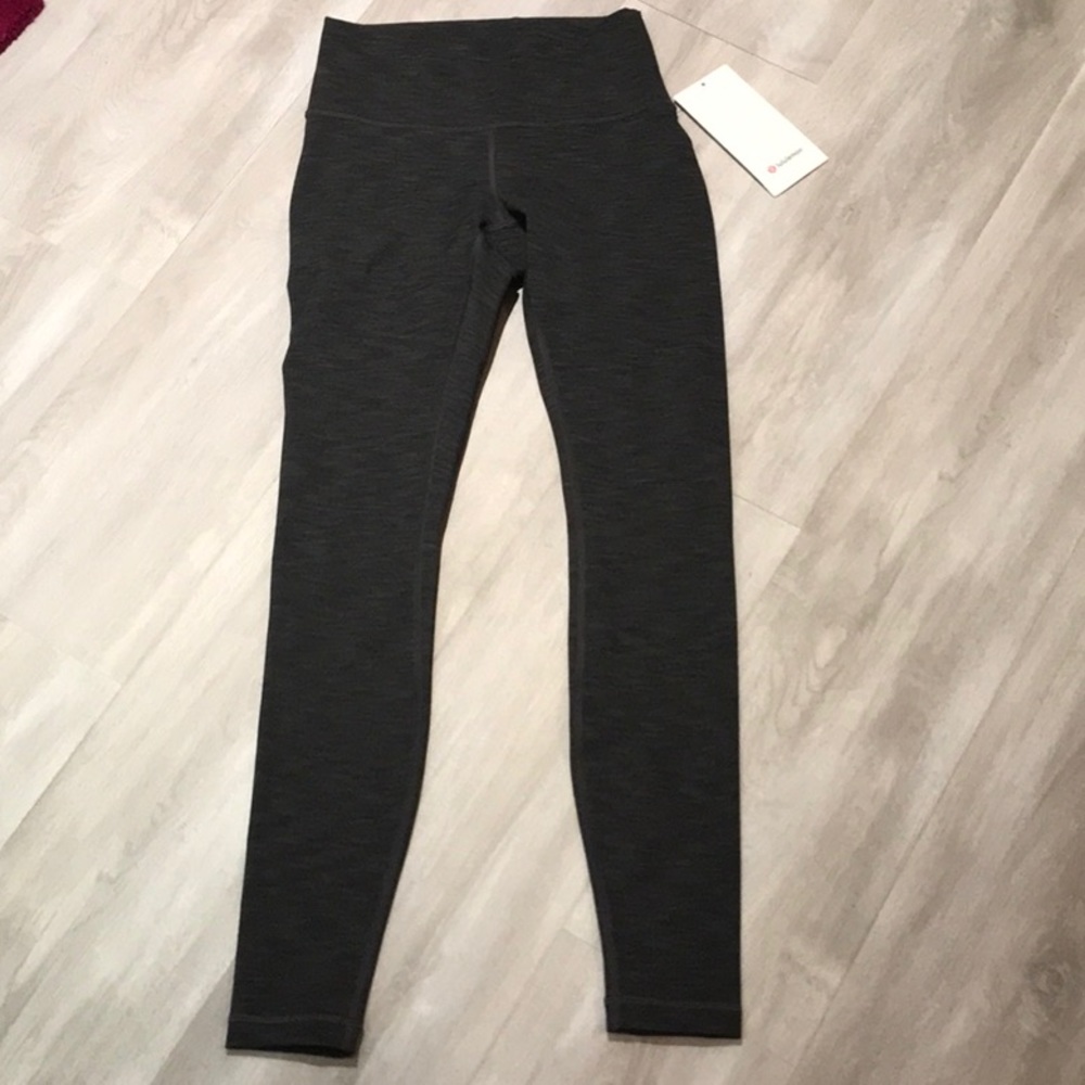 TRADE NWT Lululemon wonder under high rise tight legging